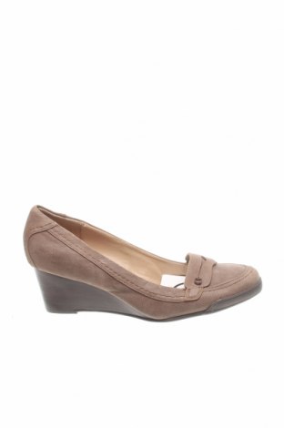 Дамски обувки Adrienne Vittadini, Размер 36, Цвят Бежов, Естествена кожа, Цена 32,20 лв.