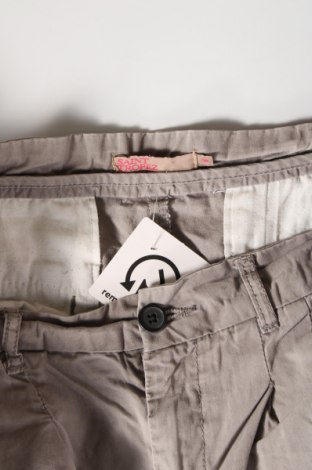 Pantaloni scurți de femei Saint Tropez, Mărime M, Culoare Maro, Preț 25,51 Lei