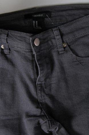Дамски панталон Forever 21, Размер XS, Цвят Сив, Цена 12,60 лв.