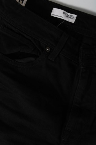 Pantaloni scurți de bărbați Selected Homme, Mărime M, Culoare Negru, Preț 177,63 Lei