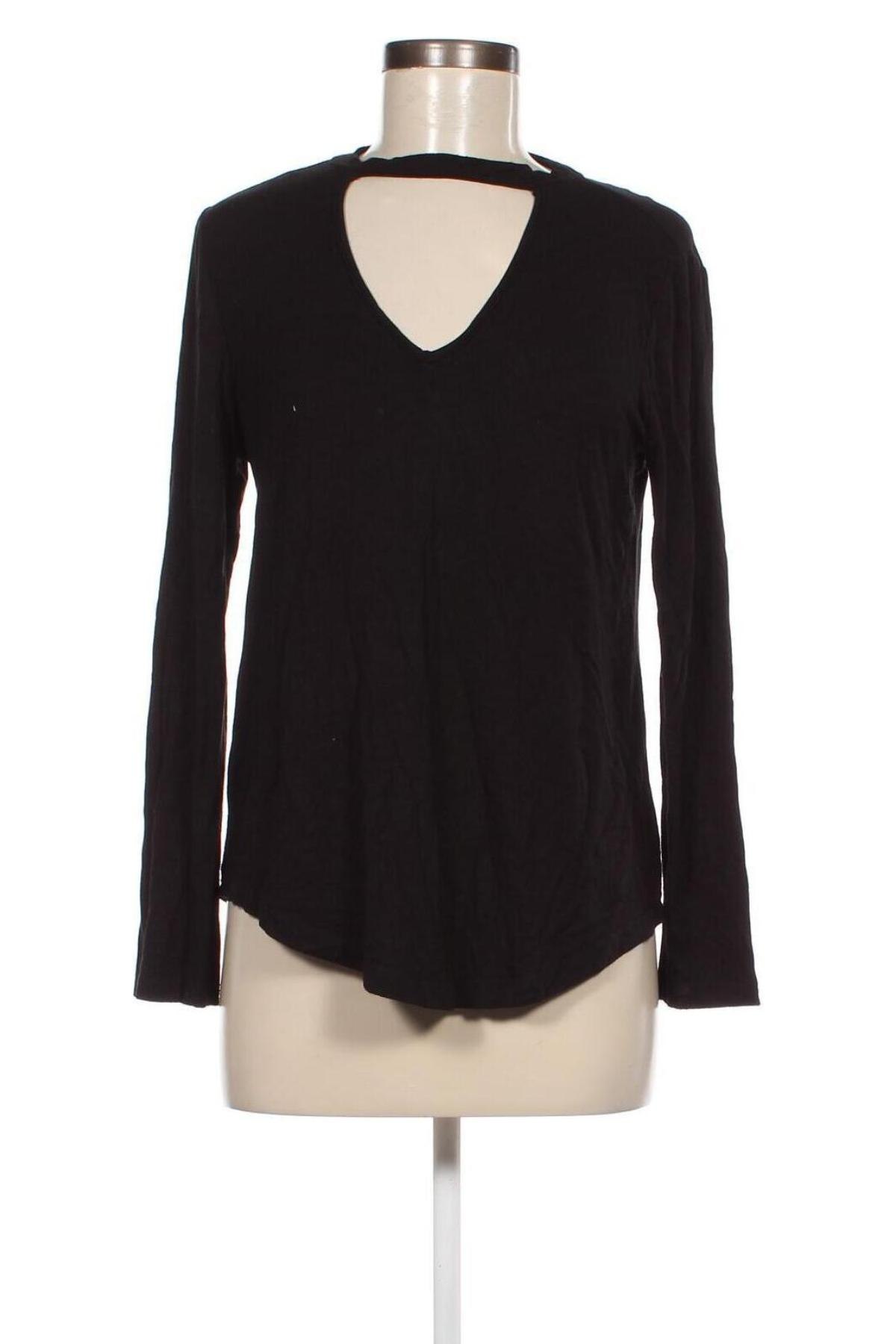 Damen Shirt Pull&Bear, Größe XS, Farbe Schwarz, Preis 3,20 €