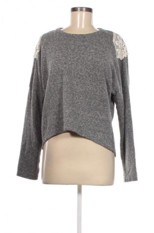 Damen Shirt Lili's Closet, Größe S, Farbe Grau, Preis € 2,99