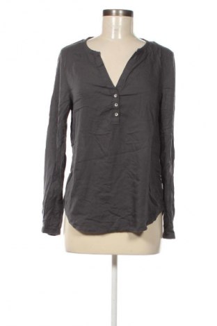 Damen Shirt Q/S by S.Oliver, Größe M, Farbe Grau, Preis € 7,49