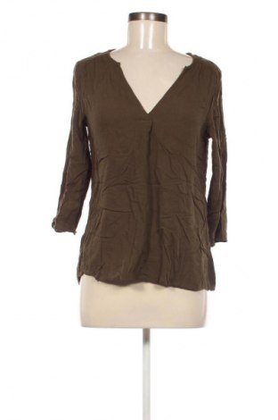 Damen Shirt Stradivarius, Größe M, Farbe Grün, Preis € 2,99