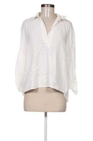 Damen Shirt Stradivarius, Größe L, Farbe Weiß, Preis 13,22 €