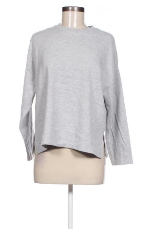 Damen Shirt Stradivarius, Größe M, Farbe Grau, Preis € 13,49