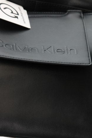 Γυναικεία τσάντα Calvin Klein, Χρώμα Μαύρο, Τιμή 134,99 €