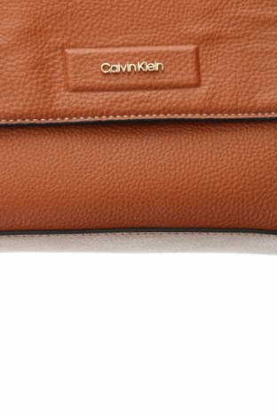 Γυναικεία τσάντα Calvin Klein, Χρώμα Καφέ, Τιμή 134,99 €