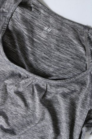 Γυναικείο t-shirt H&M Sport, Μέγεθος S, Χρώμα Γκρί, Τιμή 5,99 €