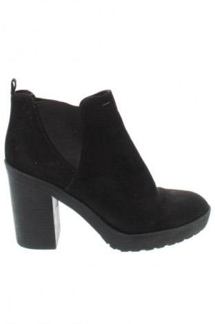 Botine de damă, Mărime 39, Culoare Negru, Preț 122,07 Lei