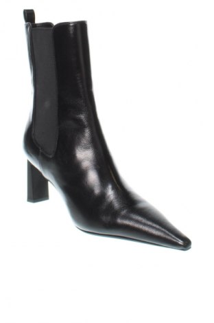 Botine de damă Armani Exchange, Mărime 41, Culoare Negru, Preț 487,99 Lei