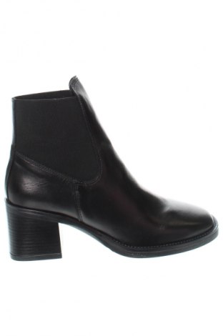 Botine de damă Bullboxer, Mărime 41, Culoare Negru, Preț 283,99 Lei