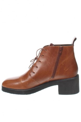 Botine de damă Camper, Mărime 41, Culoare Maro, Preț 643,99 Lei