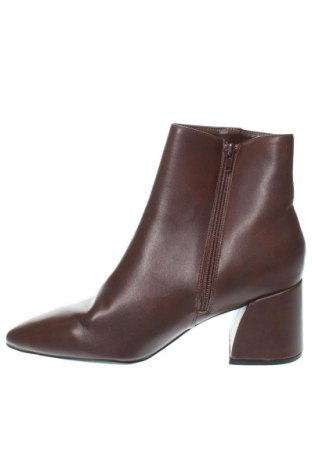 Damen Stiefeletten Madden Girl, Größe 42, Farbe Braun, Preis € 56,99