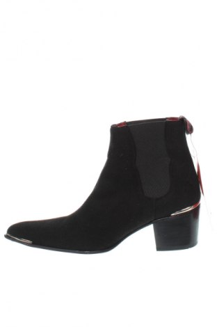 Botine de damă Muse, Mărime 38, Culoare Negru, Preț 116,99 Lei