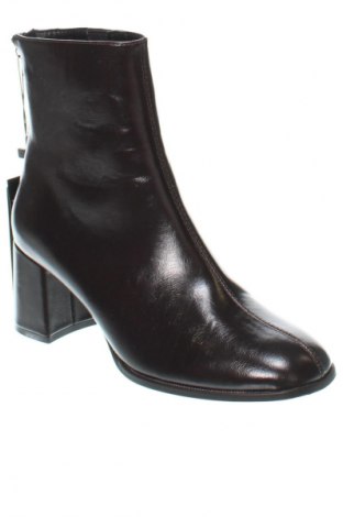 Botine de damă Vero Moda, Mărime 41, Culoare Maro, Preț 111,99 Lei