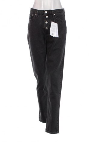 Dámske džínsy  Calvin Klein Jeans, Veľkosť S, Farba Čierna, Cena  40,21 €
