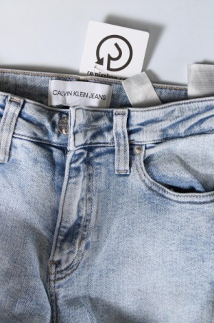 Dámske džínsy  Calvin Klein Jeans, Veľkosť S, Farba Modrá, Cena  30,73 €