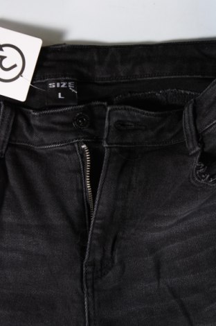 Дамски дънки Fashion Jeans, Размер L, Цвят Черен, Цена 9,99 лв.