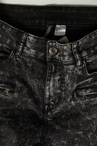 Damskie jeansy H&M Divided, Rozmiar M, Kolor Szary, Cena 28,99 zł