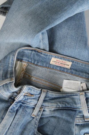 Γυναικείο Τζίν Levi's, Μέγεθος XS, Χρώμα Μπλέ, Τιμή 27,99 €