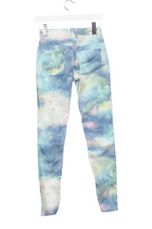 Damskie jeansy ONLY, Rozmiar XS, Kolor Kolorowy, Cena 8,99 zł