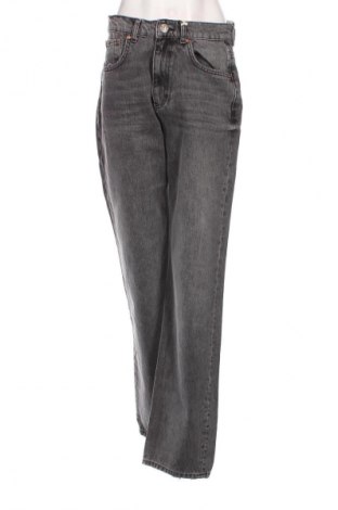 Damen Jeans Perfect Jeans By Gina Tricot, Größe M, Farbe Grau, Preis 15,49 €