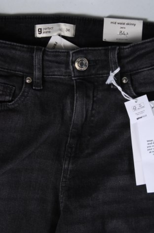 Dámske džínsy  Perfect Jeans By Gina Tricot, Veľkosť XS, Farba Sivá, Cena  14,95 €