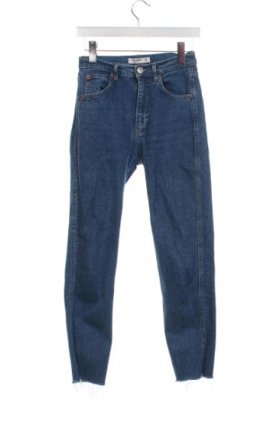 Dámske džínsy  Pull&Bear, Veľkosť M, Farba Modrá, Cena  6,95 €