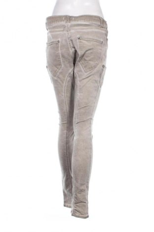 Damen Jeans Sexy Woman, Größe L, Farbe Beige, Preis 6,79 €