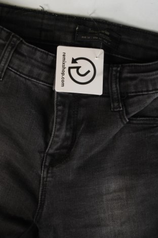 Damskie jeansy Stradivarius, Rozmiar XS, Kolor Szary, Cena 31,99 zł