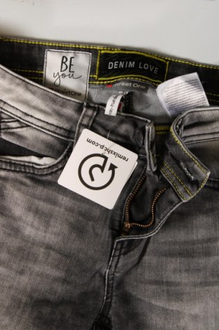 Damskie jeansy Street One, Rozmiar S, Kolor Szary, Cena 24,99 zł