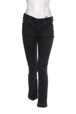 Damskie jeansy Tommy Jeans, Rozmiar M, Kolor Czarny, Cena 108,99 zł