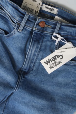 Damskie jeansy Wrangler, Rozmiar S, Kolor Niebieski, Cena 91,99 zł