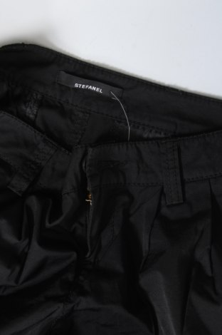 Pantaloni scurți de femei Stefanel, Mărime XS, Culoare Negru, Preț 53,99 Lei