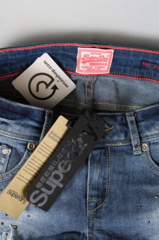 Γυναικείο κοντό παντελόνι Superdry, Μέγεθος M, Χρώμα Μπλέ, Τιμή 12,79 €