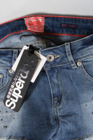 Γυναικείο κοντό παντελόνι Superdry, Μέγεθος L, Χρώμα Μπλέ, Τιμή 18,78 €