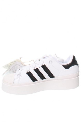 Încălțăminte de damă Adidas Originals, Mărime 38, Culoare Alb, Preț 300,99 Lei