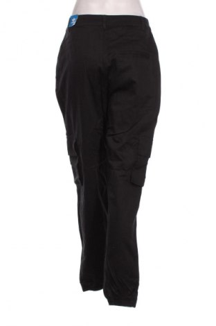 Pantaloni de femei Adidas Originals, Mărime M, Culoare Negru, Preț 122,99 Lei