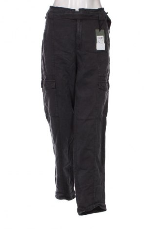 Pantaloni de femei Camel Active, Mărime XXL, Culoare Negru, Preț 169,99 Lei