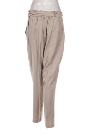 Pantaloni de femei F&F, Mărime L, Culoare Bej, Preț 33,99 Lei