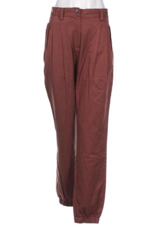 Pantaloni de femei Guido Maria Kretschmer for About You, Mărime L, Culoare Maro, Preț 91,99 Lei