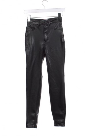 Damenhose Pull&Bear, Größe XS, Farbe Schwarz, Preis € 23,71