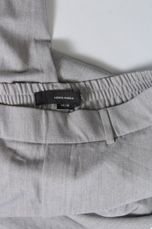 Pantaloni de femei Vero Moda, Mărime XS, Culoare Gri, Preț 32,99 Lei