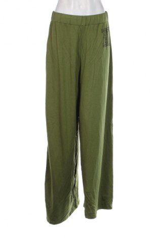 Pantaloni trening de femei Kendall & Kylie, Mărime M, Culoare Verde, Preț 214,99 Lei