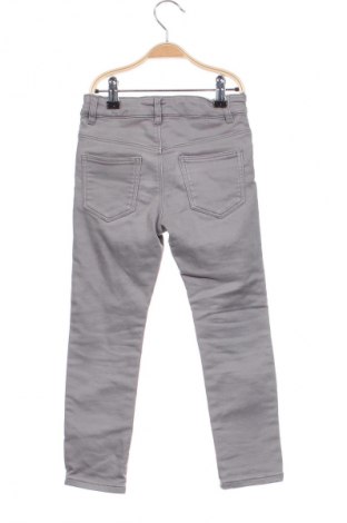 Kinderjeans H&M, Größe 4-5y/ 110-116 cm, Farbe Grau, Preis 9,99 €