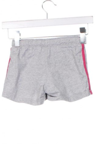 Kinder Shorts Adidas, Größe 6-7y/ 122-128 cm, Farbe Blau, Preis 9,99 €