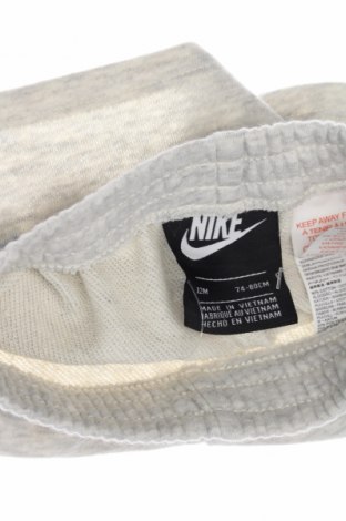 Dětské krátké kalhoty  Nike, Velikost 9-12m/ 74-80 cm, Barva Bílá, Cena  199,00 Kč