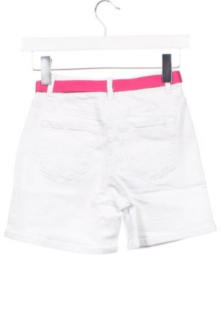 Kinder Shorts S.Oliver, Größe 9-10y/ 140-146 cm, Farbe Weiß, Preis € 6,99