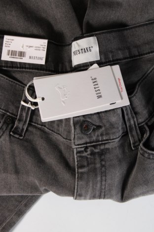 Herren Jeans Mustang, Größe XL, Farbe Grau, Preis 47,99 €